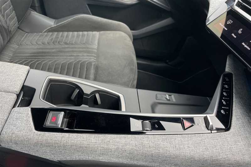 Used Peugeot E-3008 2024 for sale - 76204121: Photo 32