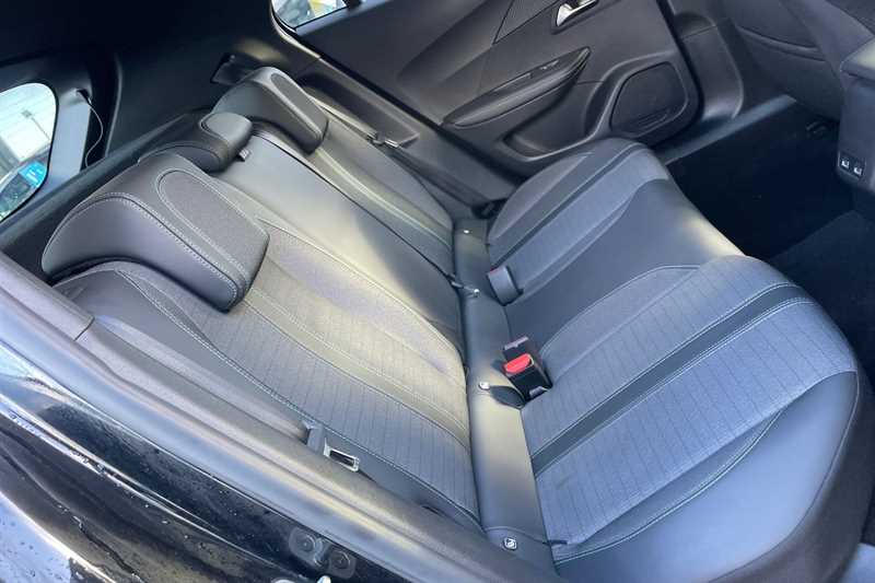 Used Peugeot 2008 2023 for sale - 76552603: Photo 38