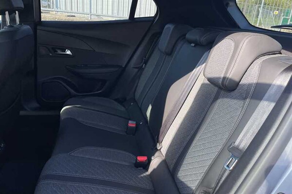 Used Peugeot E-2008 2024 for sale - 76204119: Photo 22