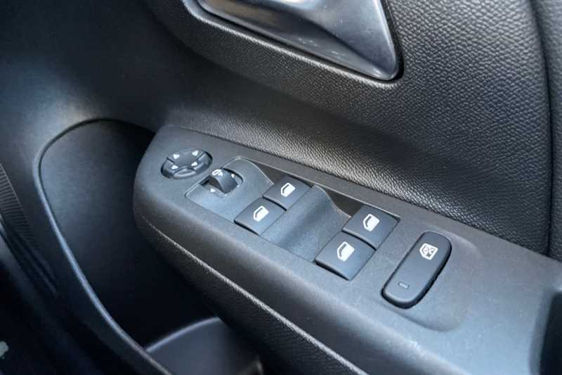 Used Vauxhall Corsa 2021 for sale - 77146082: Photo 16