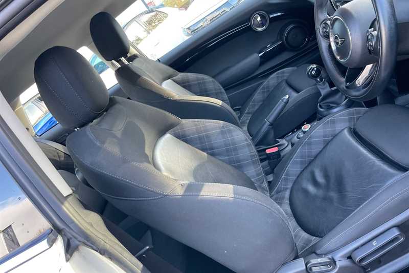 Used MINI Hatch 2018 for sale - 77146376: Photo 44