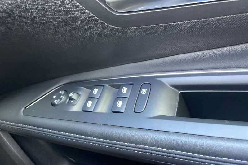 Used Peugeot 5008 2020 for sale - 78074629: Photo 16