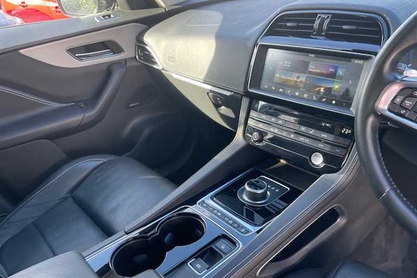 Used Jaguar F-Pace 2016 for sale - 76204334: Photo 14