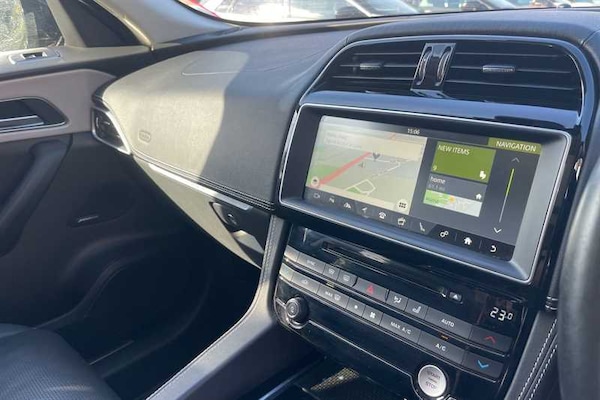 Used Jaguar F-Pace 2016 for sale - 76204334: Photo 26