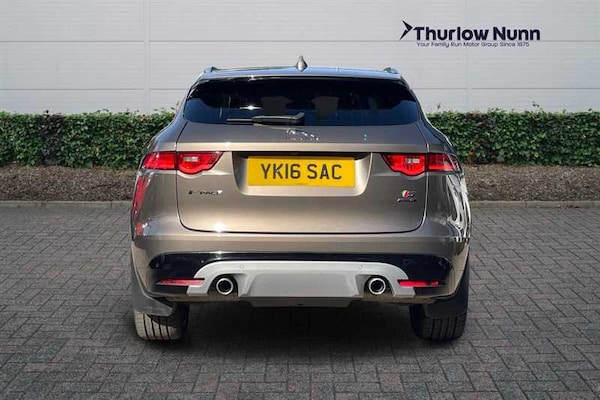 Used Jaguar F-Pace 2016 for sale - 76204334: Photo 4