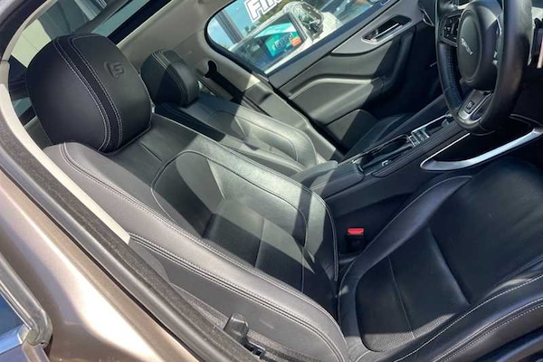 Used Jaguar F-Pace 2016 for sale - 76204334: Photo 50
