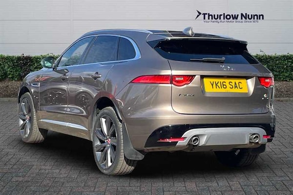 Used Jaguar F-Pace 2016 for sale - 76204334: Photo 5