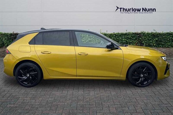 Used Vauxhall Astra 2023 for sale - 76241847: Photo 2