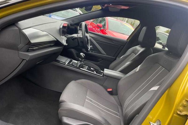 Used Vauxhall Astra 2023 for sale - 76241847: Photo 31