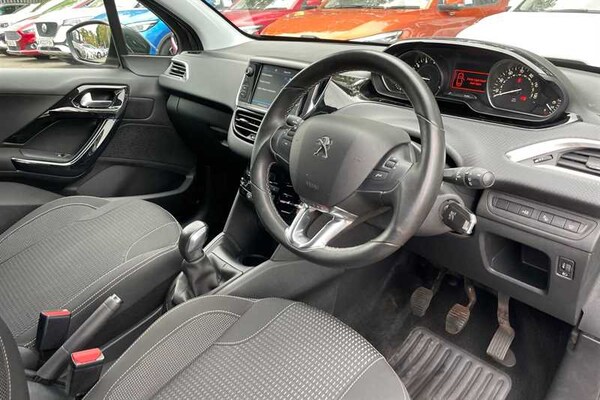Used Peugeot 208 2019 for sale - 76204298: Photo 10