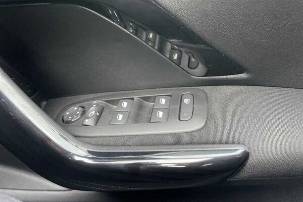 Used Peugeot 208 2019 for sale - 76204298: Photo 16