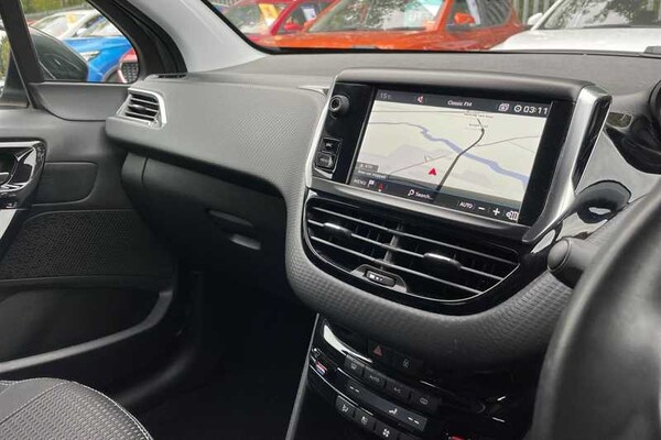 Used Peugeot 208 2019 for sale - 76204298: Photo 25