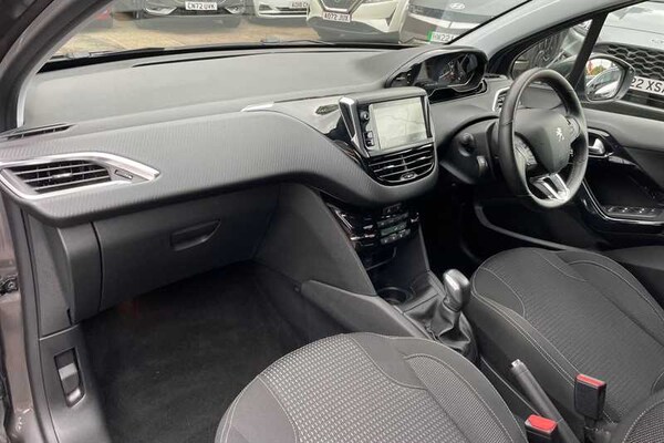 Used Peugeot 208 2019 for sale - 76204298: Photo 37