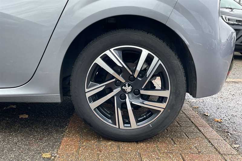 Used Peugeot 208 2023 for sale - 76827000: Photo 9