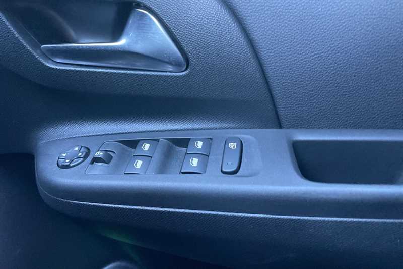Used Vauxhall Corsa 2022 for sale - 76372637: Photo 16