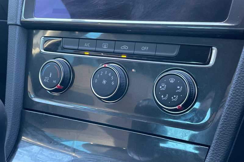 Used Volkswagen Golf 2019 for sale - 76773583: Photo 15