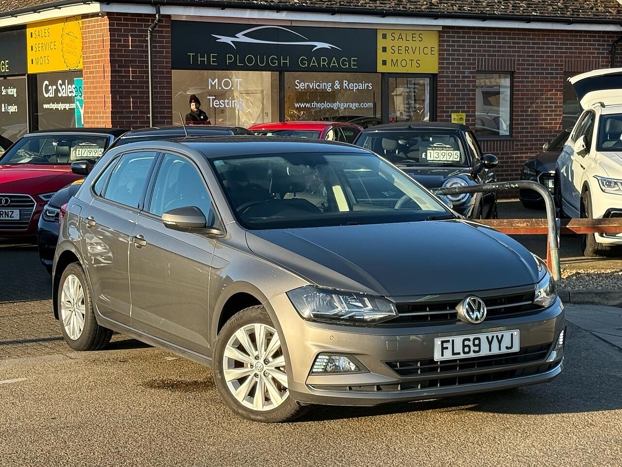 Used Volkswagen Polo 2019 for sale - 77109850: Photo 2