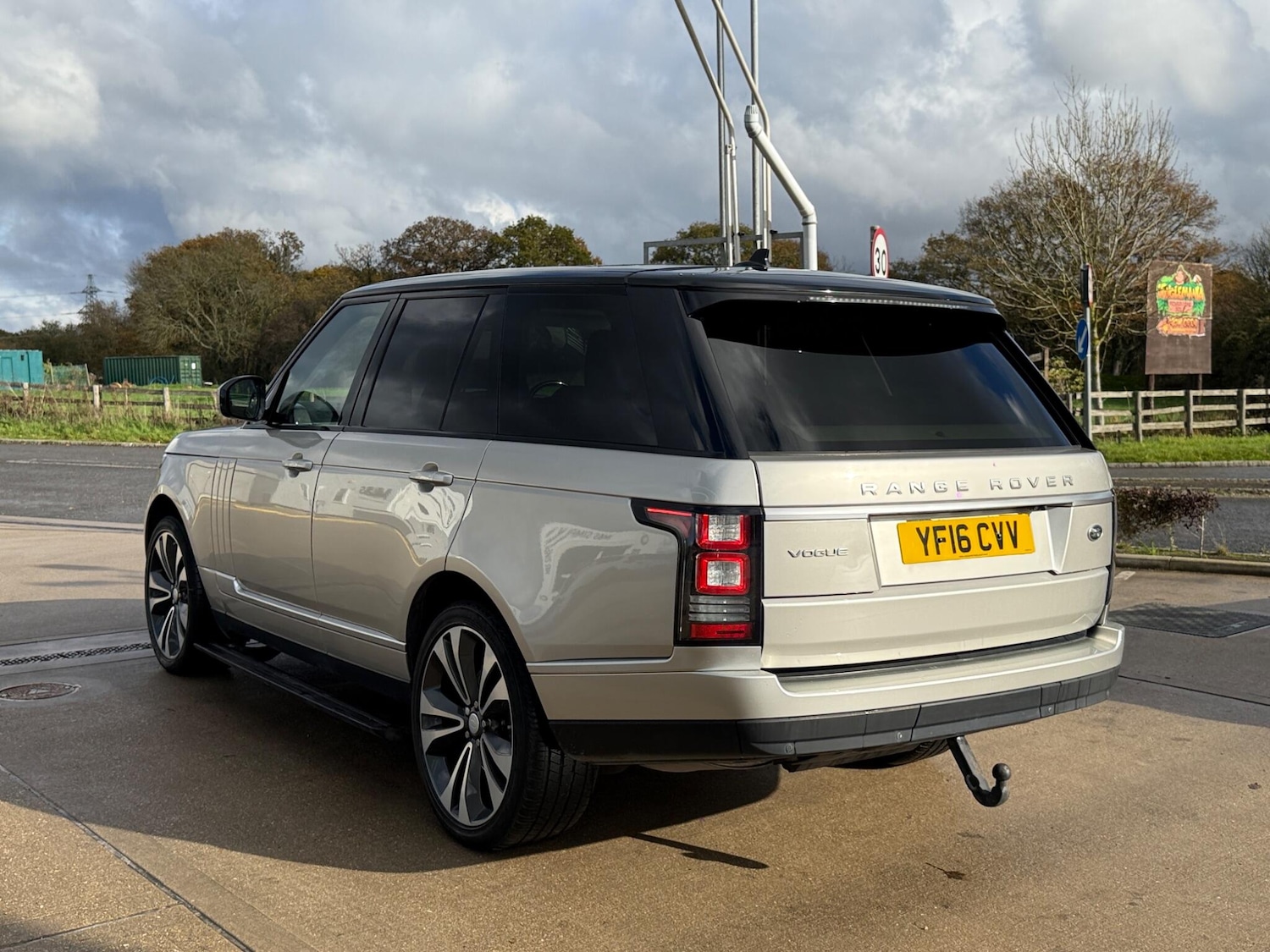 Used Land Rover Range Rover 2016 for sale - 76512573: Photo 10