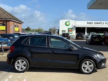 Used Volkswagen Polo 2017 for sale - 76020257: Photo 3