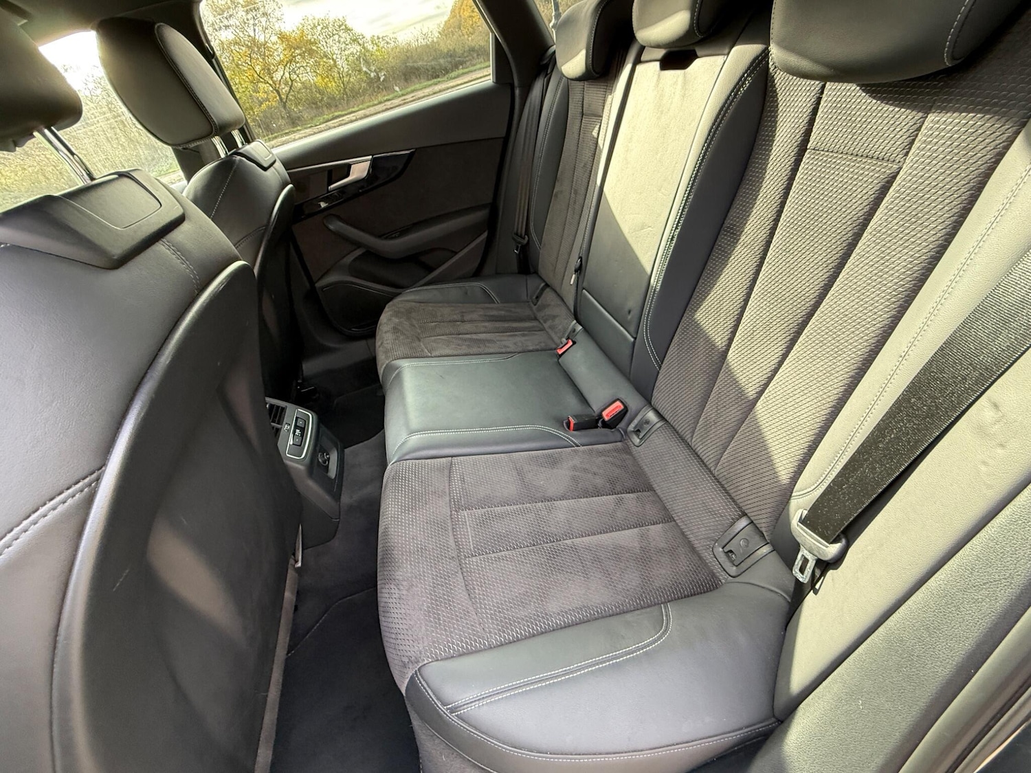 Used Audi A4 2019 for sale - 76645608: Photo 20