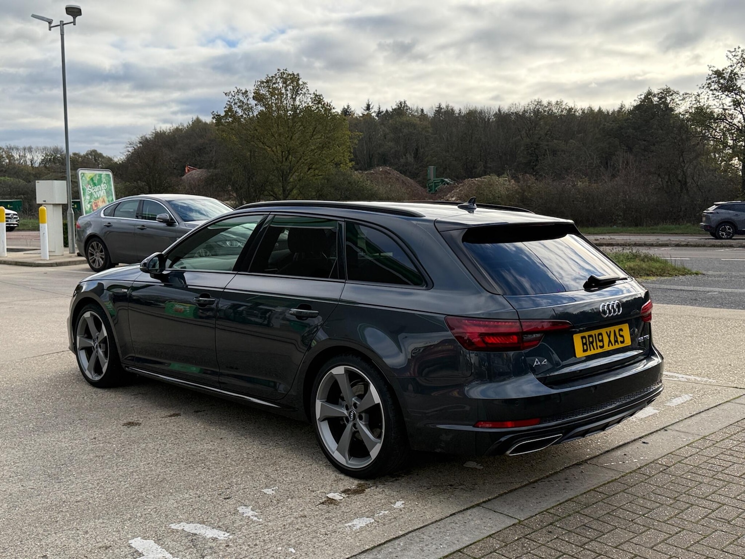 Used Audi A4 2019 for sale - 76645608: Photo 6