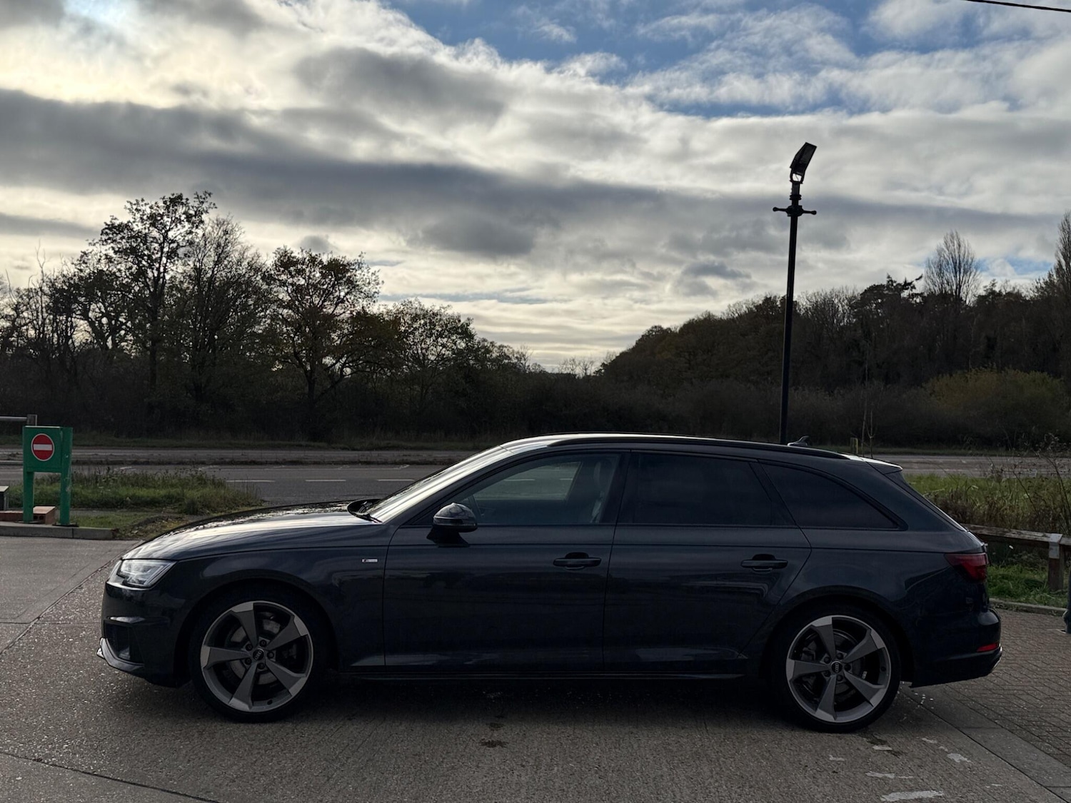 Used Audi A4 2019 for sale - 76645608: Photo 7