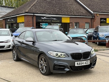 Used BMW 2 Series 2014 for sale - 76270103: Photo