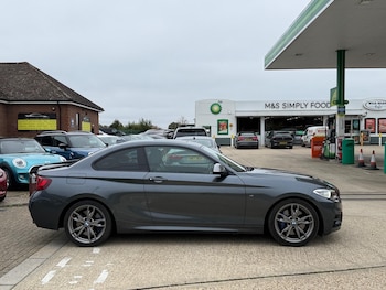 Used BMW 2 Series 2014 for sale - 76270103: Photo