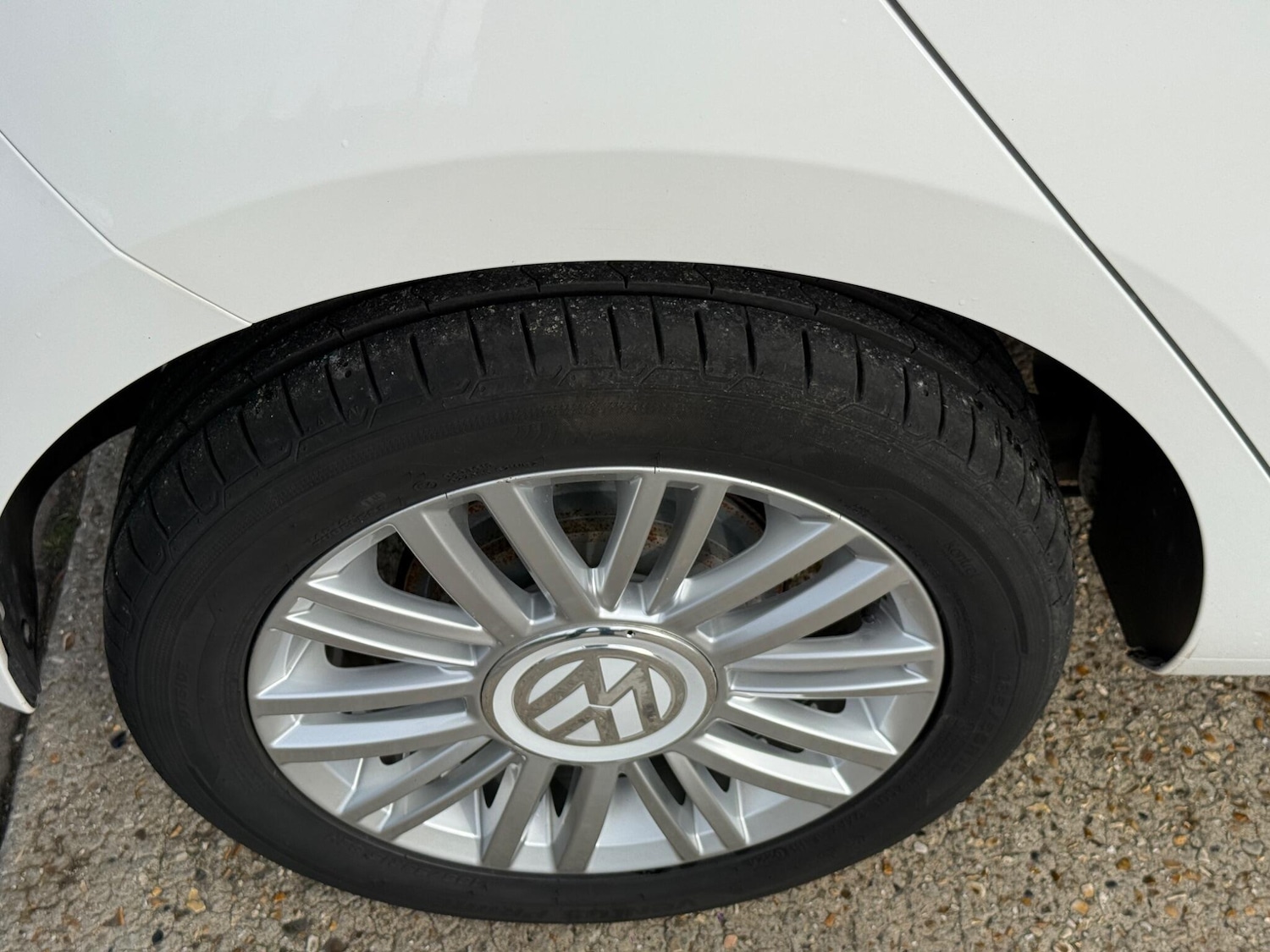 Used Volkswagen up! 2017 for sale - 76632636: Photo 14