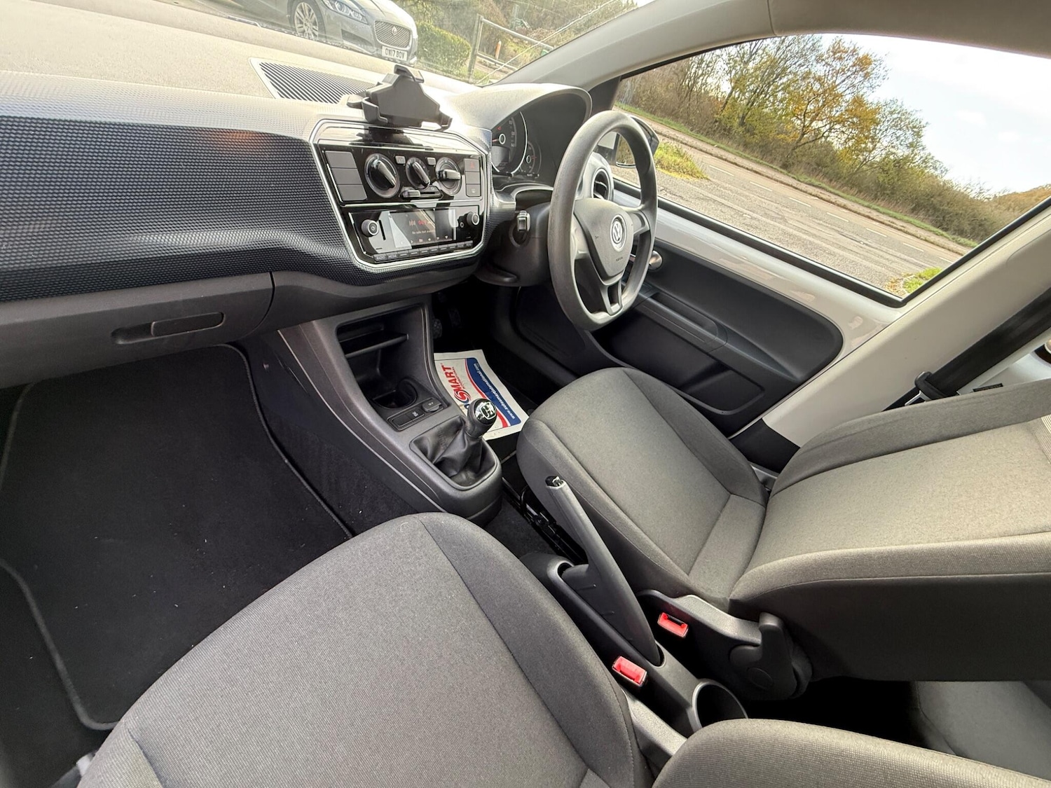 Used Volkswagen up! 2017 for sale - 76632636: Photo 25