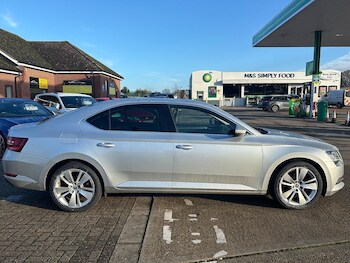 Used Skoda Superb 2017 for sale - 76936226: Photo