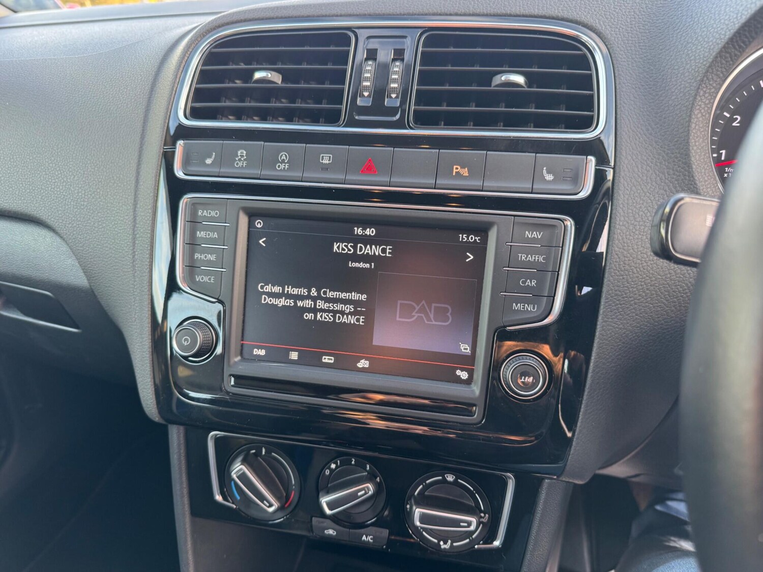 Used Volkswagen Polo 2015 for sale - 76485728: Photo 17