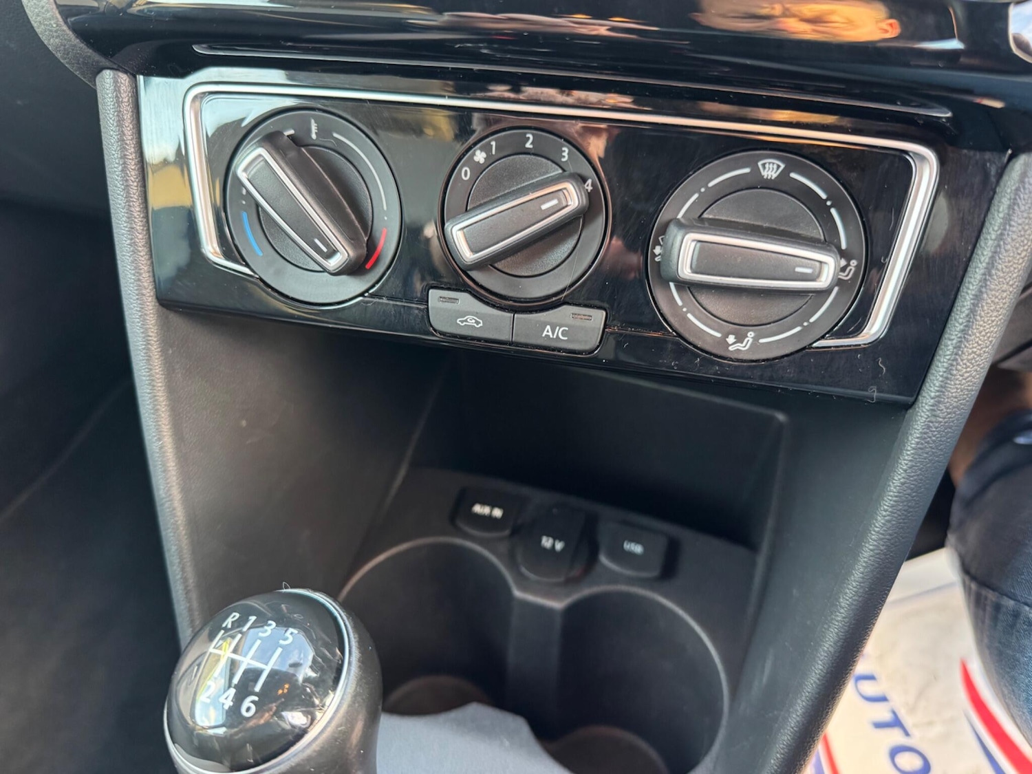 Used Volkswagen Polo 2015 for sale - 76485728: Photo 19