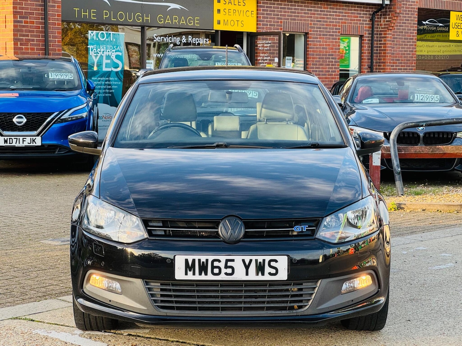 Used Volkswagen Polo 2015 for sale - 76485728: Photo 2