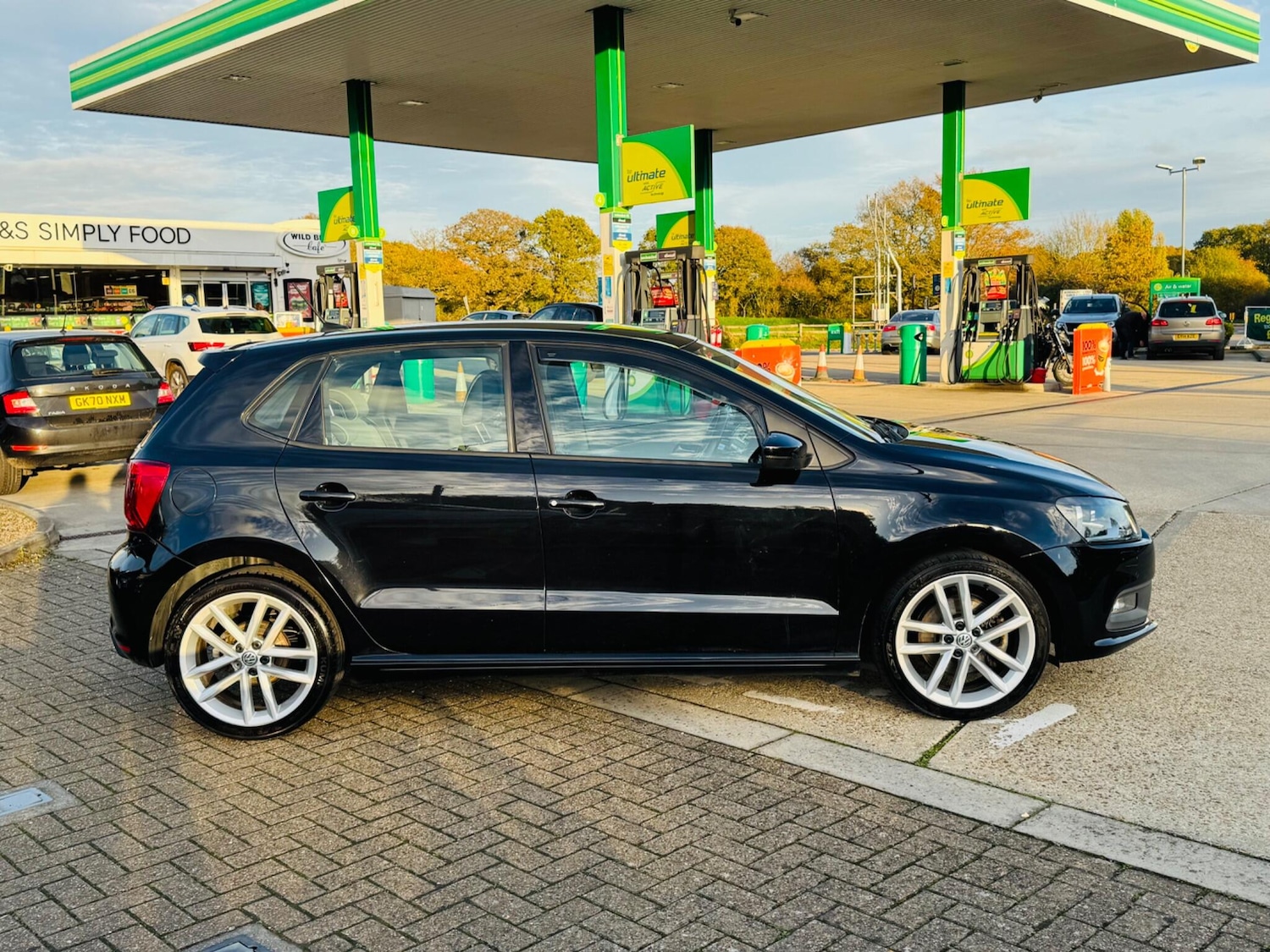 Used Volkswagen Polo 2015 for sale - 76485728: Photo 8