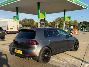 Used Volkswagen Golf 2018 for sale - 76227219: Photo