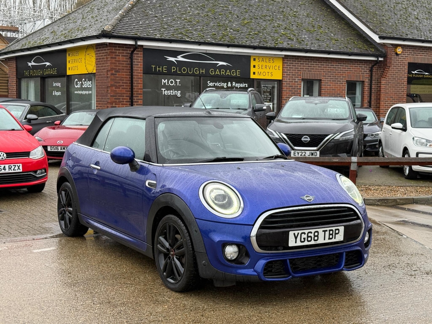 Used MINI Convertible 2019 for sale - 76689964: Photo 2