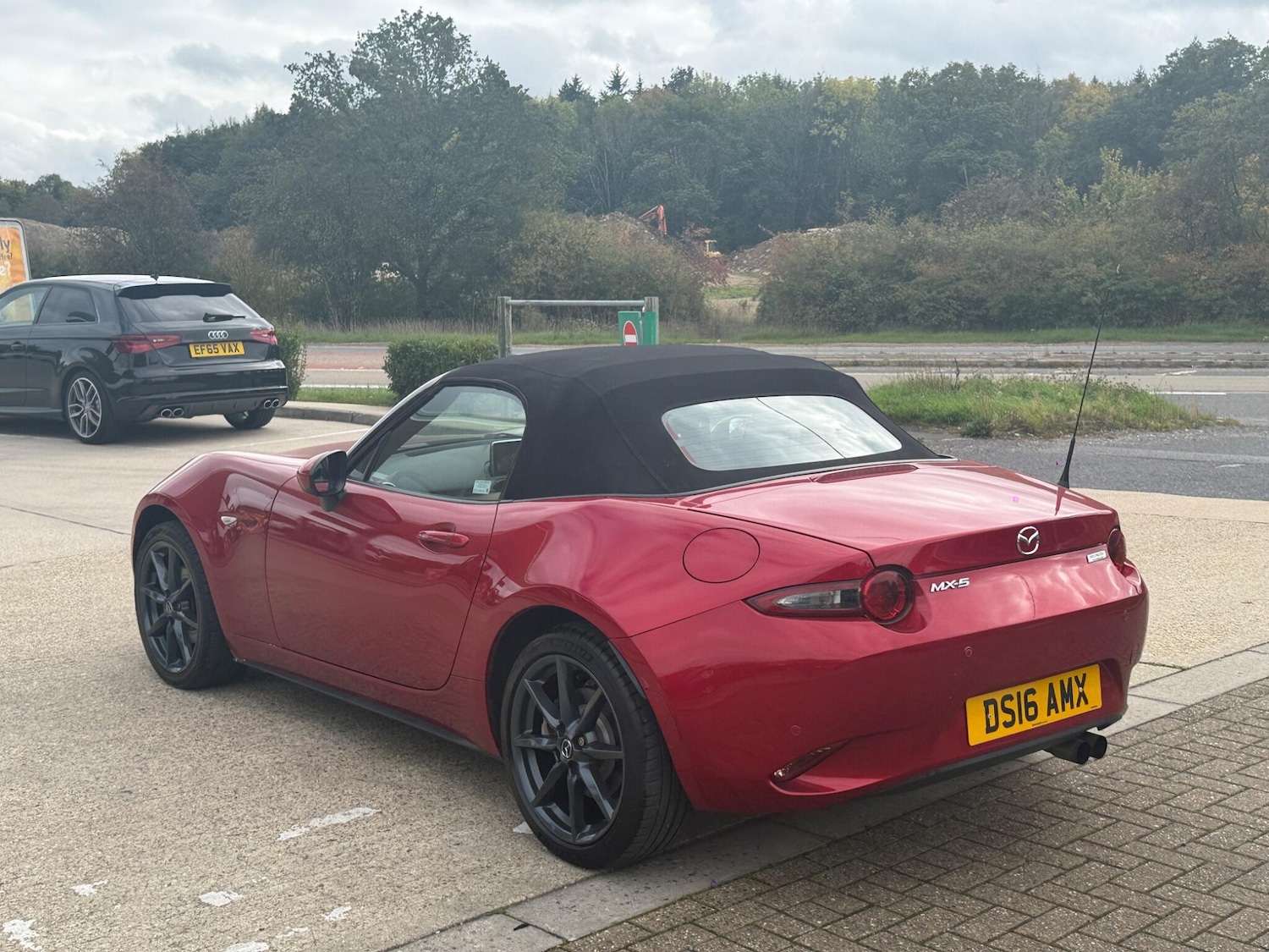 Used Mazda MX-5 2016 for sale - 76992745: Photo 8