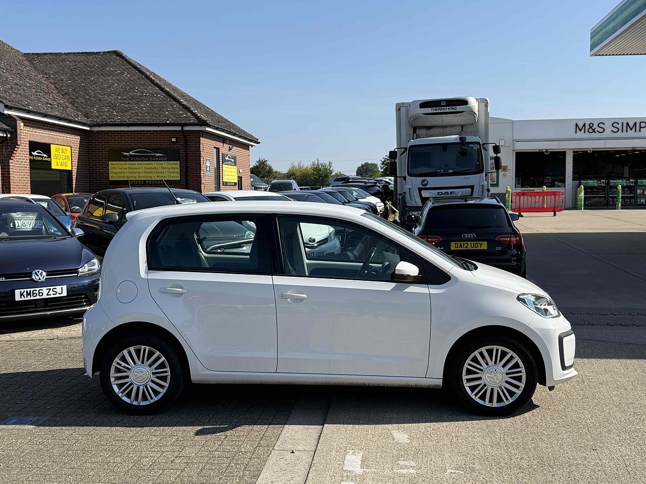 Used Volkswagen up! 2016 for sale - 76995367: Photo 4