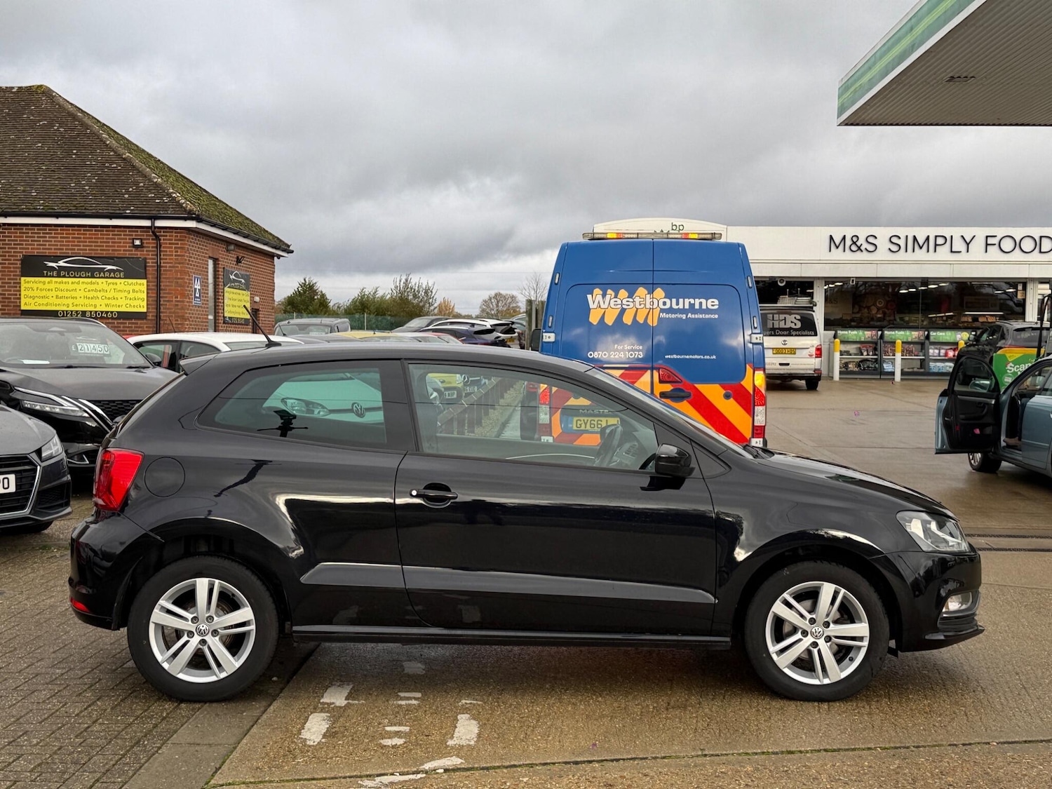 Used Volkswagen Polo 2017 for sale - 76714183: Photo 3