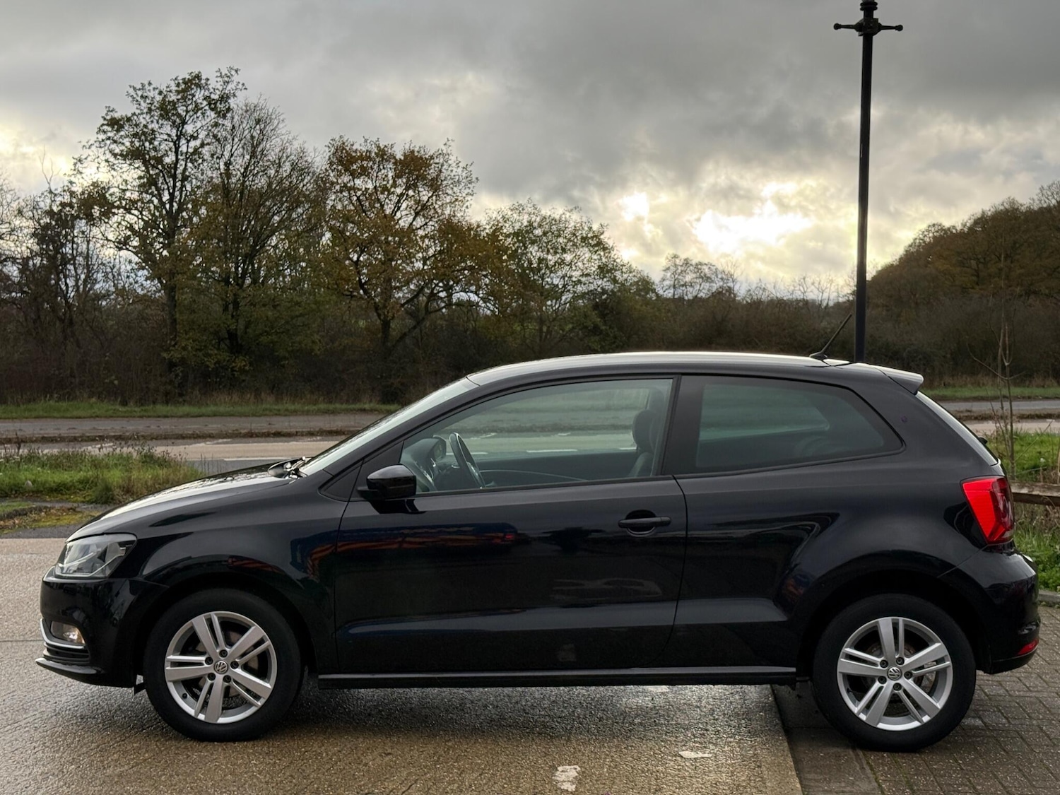 Used Volkswagen Polo 2017 for sale - 76714183: Photo 7