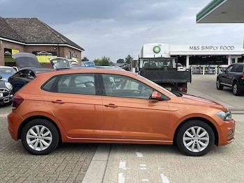 Used Volkswagen Polo 2018 for sale - 75883866: Photo