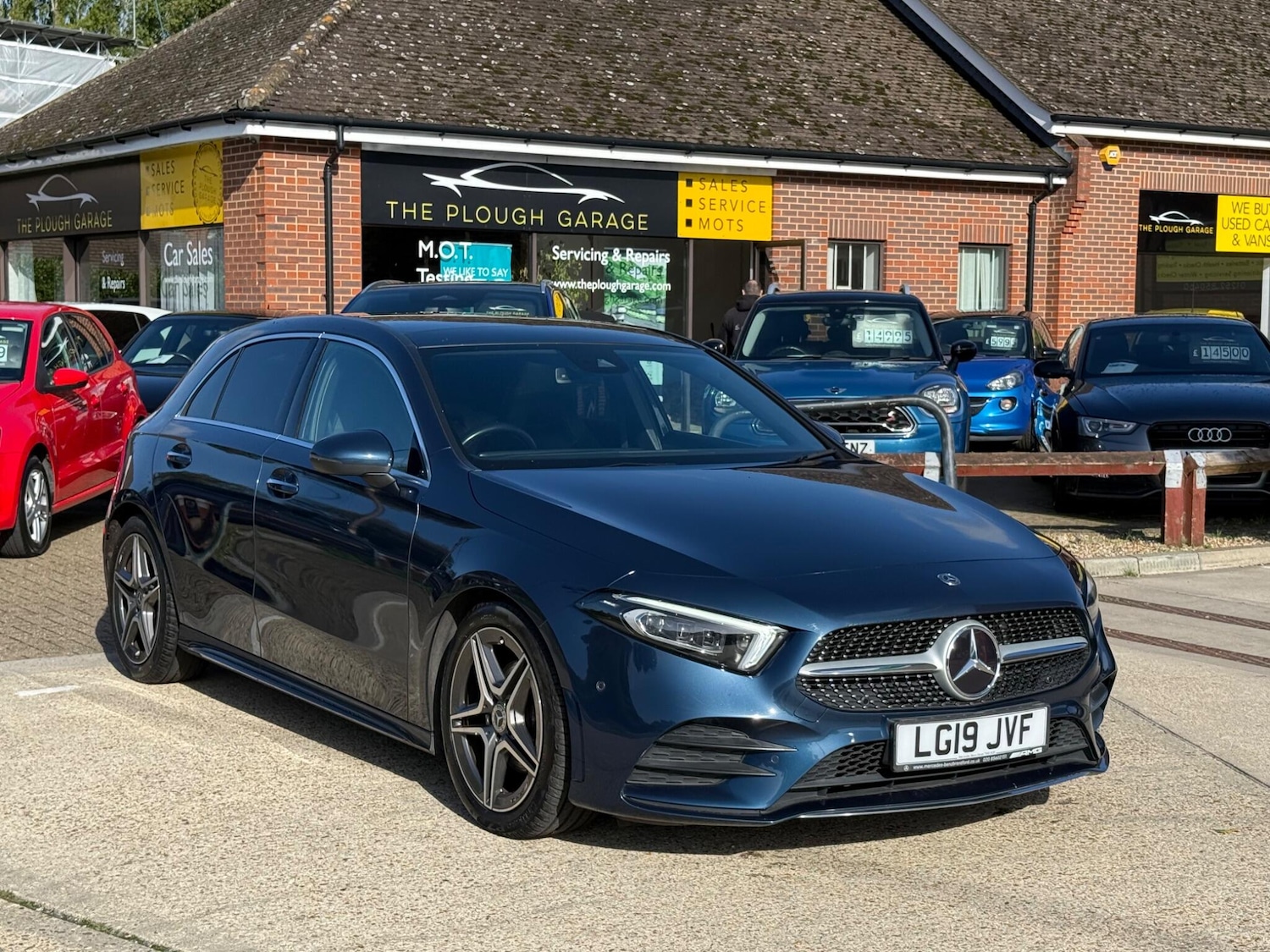 Used Mercedes-Benz A-Class 2019 for sale - 76174879: Photo 2