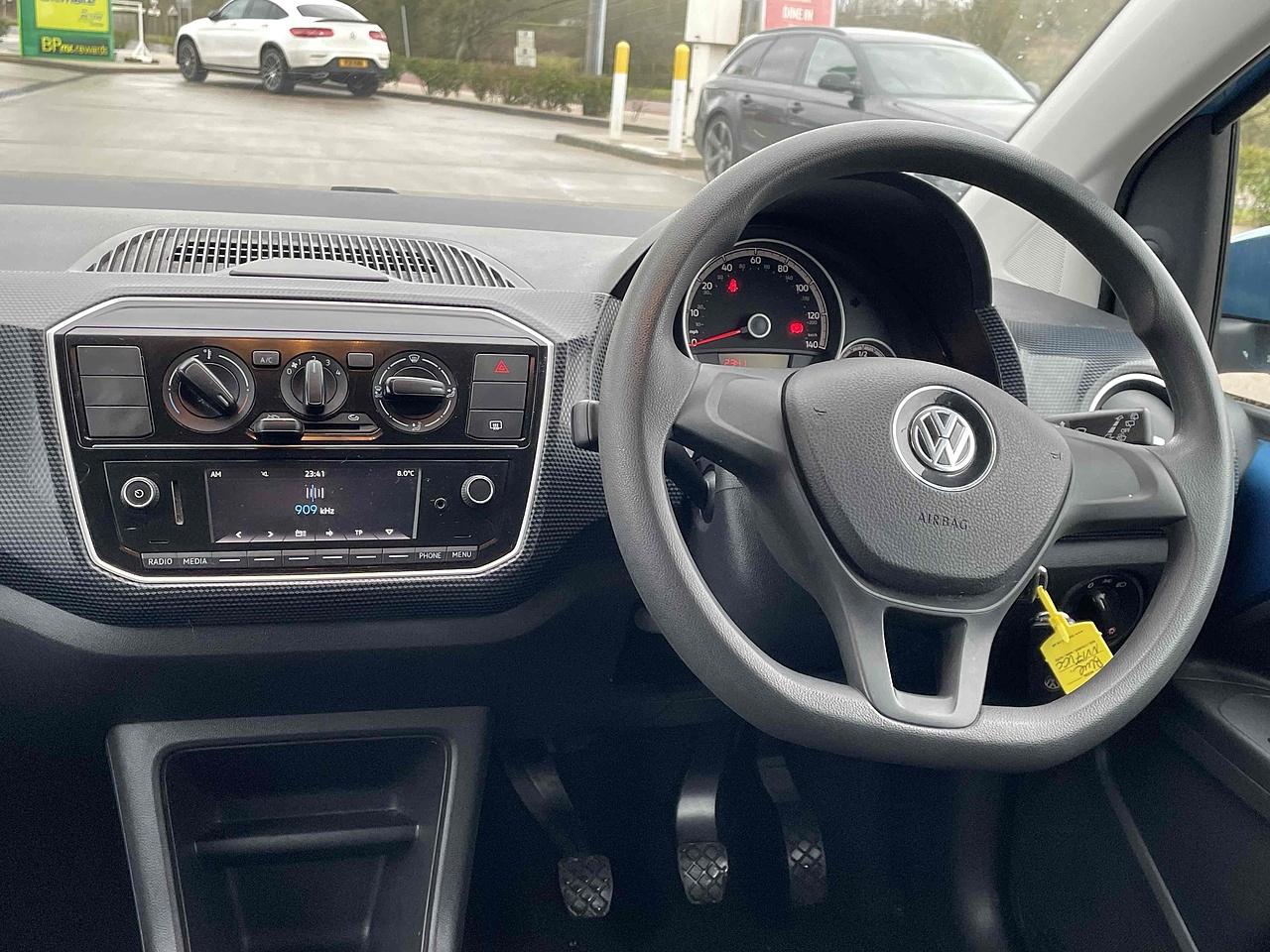Used Volkswagen up! 2017 for sale - 75883918: Photo 24