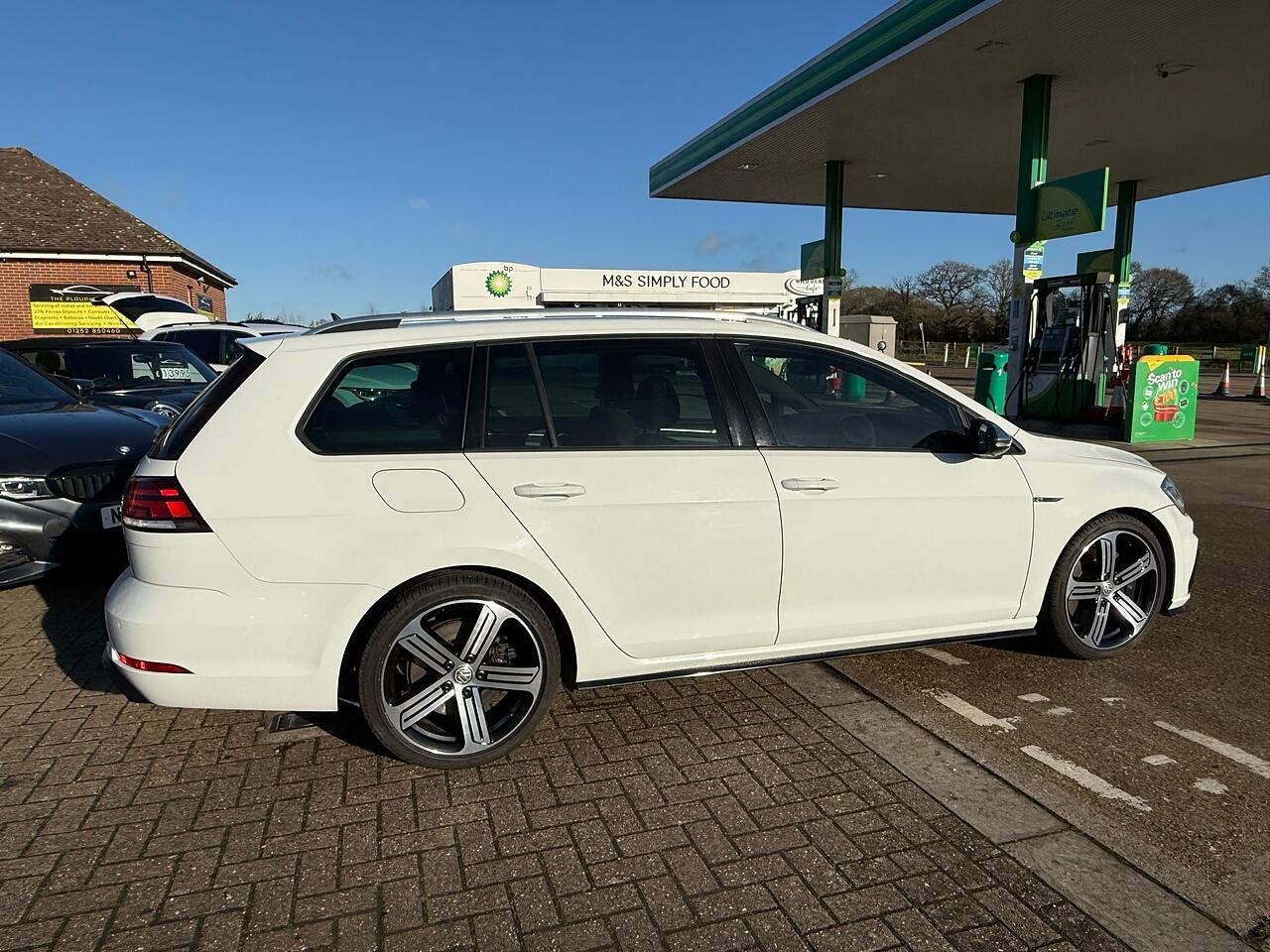 Used Volkswagen Golf 2017 for sale - 77081290: Photo 11