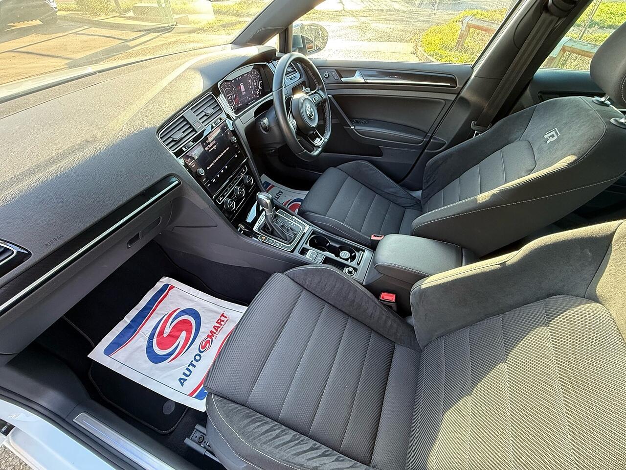 Used Volkswagen Golf 2017 for sale - 77081290: Photo 20