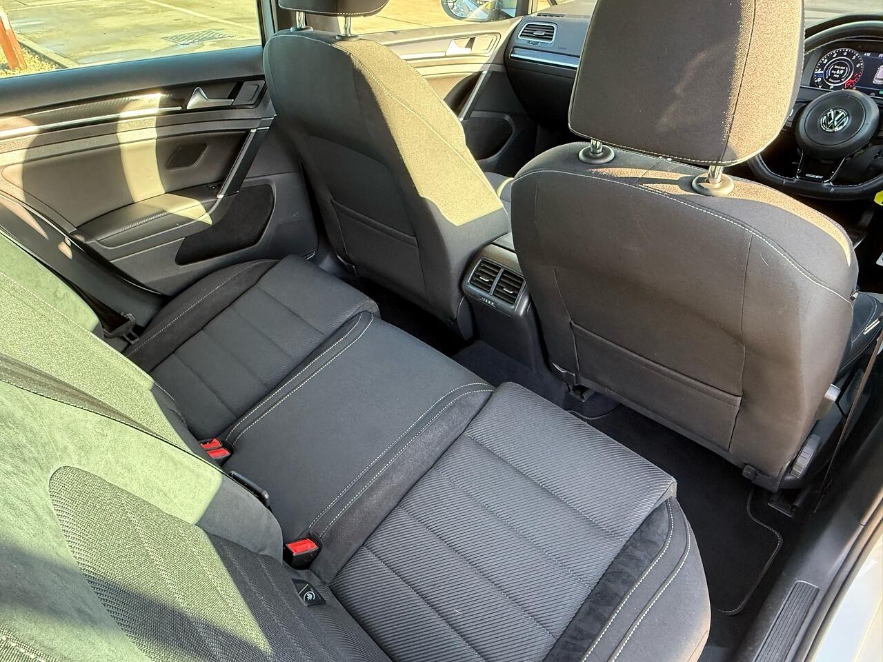 Used Volkswagen Golf 2017 for sale - 77081290: Photo 26