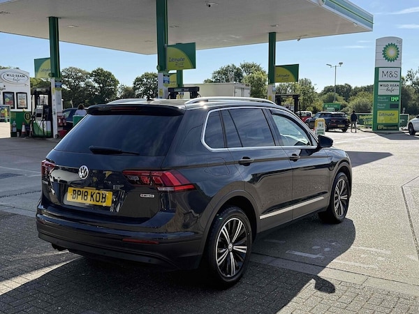 Used Volkswagen Tiguan 2018 for sale - 76240100: Photo 3