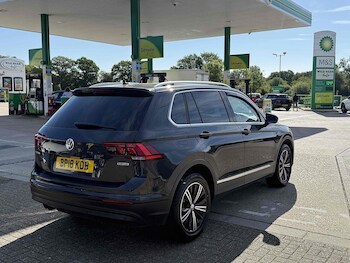 Used Volkswagen Tiguan 2018 for sale - 76240100: Photo 3