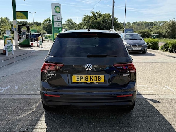 Used Volkswagen Tiguan 2018 for sale - 76240100: Photo 4